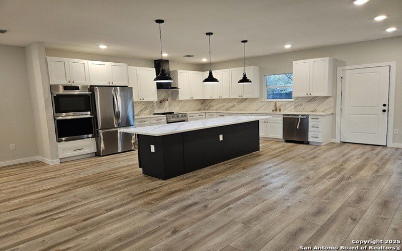 5819 lake bluff, San Antonio, TX 78222, 3 Bedrooms Bedrooms, ,2 BathroomsBathrooms,Residential,For Sale,5819 lake bluff,0,1867681