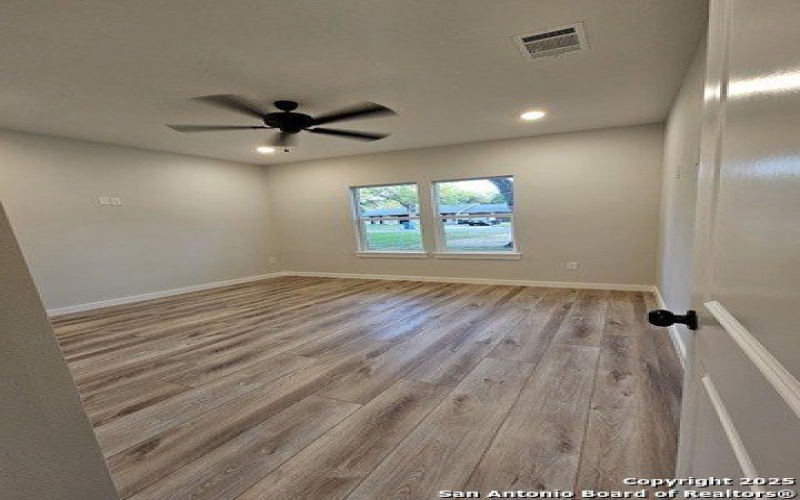 5819 lake bluff, San Antonio, TX 78222, 3 Bedrooms Bedrooms, ,2 BathroomsBathrooms,Residential,For Sale,5819 lake bluff,0,1867681