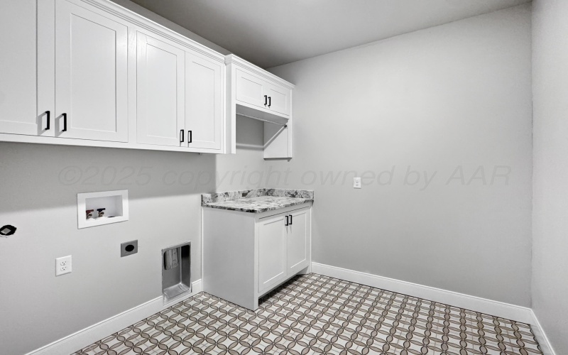 8104 MIAMI Avenue, Amarillo, TX 79118-1542, 5 Habitaciones Habitaciones , ,3 BañosBaños,Residential,En Venta,8104 MIAMI Avenue,0,25-7461