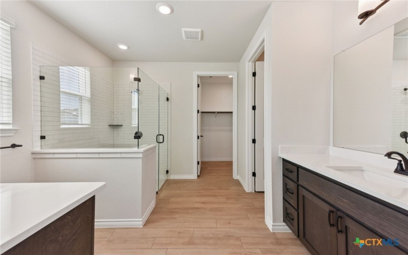 105 Antoinette Way unit: 102 #102, San Marcos, TX 78666, 2 Habitaciones Habitaciones , ,2 BañosBaños,Residential,En Venta,105 Antoinette Way unit: 102,0,590709