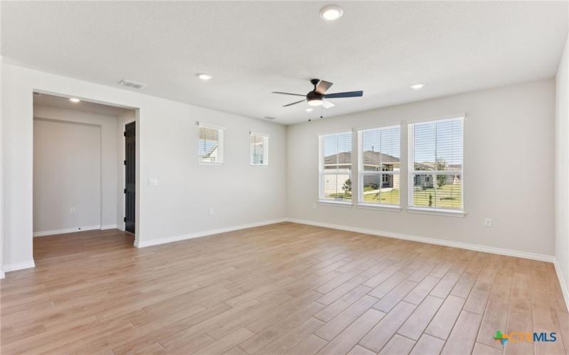 105 Antoinette Way unit: 102 #102, San Marcos, TX 78666, 2 Habitaciones Habitaciones , ,2 BañosBaños,Residential,En Venta,105 Antoinette Way unit: 102,0,590709