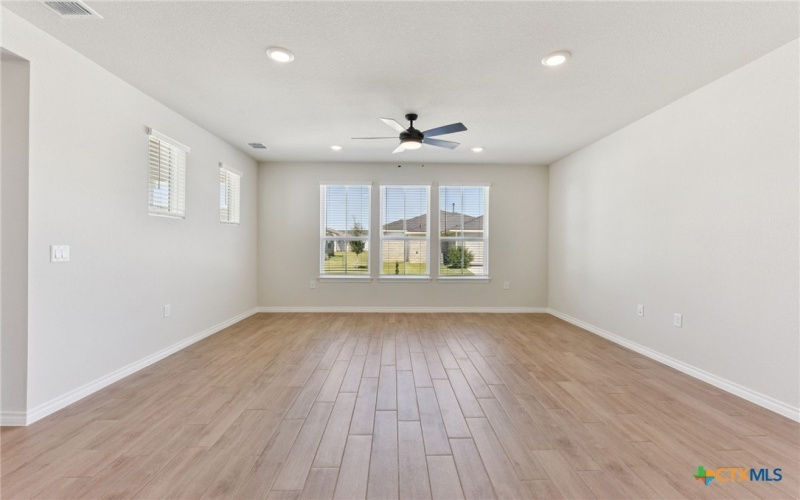 105 Antoinette Way unit: 102 #102, San Marcos, TX 78666, 2 Habitaciones Habitaciones , ,2 BañosBaños,Residential,En Venta,105 Antoinette Way unit: 102,0,590709