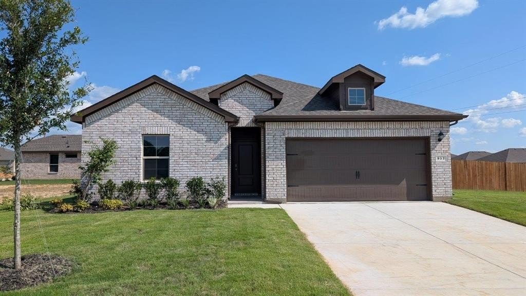 933 TRACTION Trail, Cleburne, TX 76031, 4 Habitaciones Habitaciones , ,2 BañosBaños,Residential,En Venta,933 TRACTION Trail,0,21040362