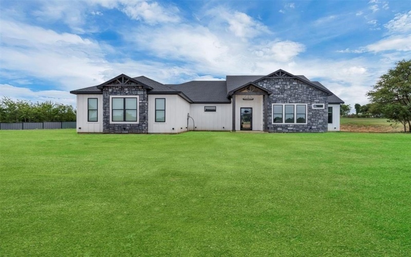 12844 Covey Creek Drive, Burleson, TX 76028, 4 Habitaciones Habitaciones , ,5 BañosBaños,Residential,En Venta,12844 Covey Creek Drive,0,21040934