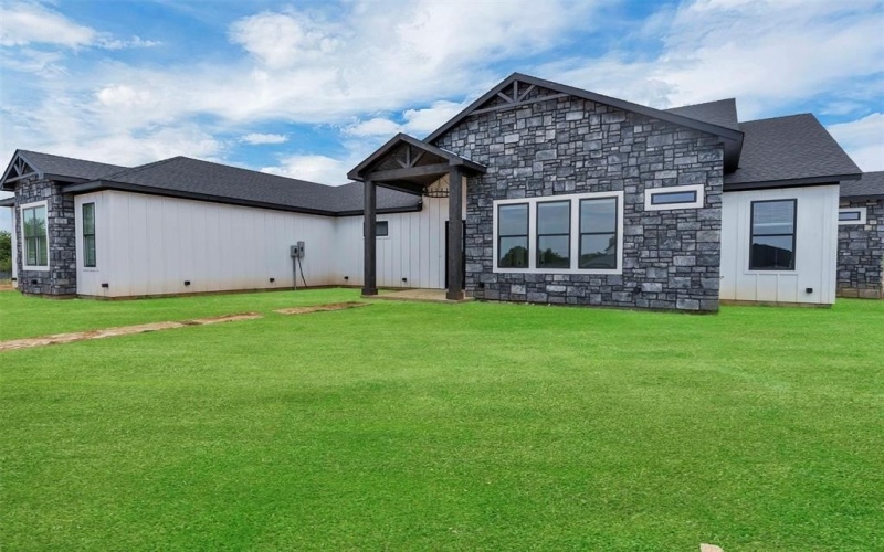 12844 Covey Creek Drive, Burleson, TX 76028, 4 Habitaciones Habitaciones , ,5 BañosBaños,Residential,En Venta,12844 Covey Creek Drive,0,21040934