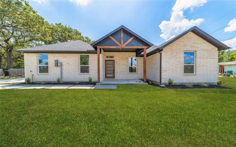 1117 West End, Terrell, TX 75160, 4 Habitaciones Habitaciones , ,2 BañosBaños,Residential,En Venta,1117 West End,0,21040982