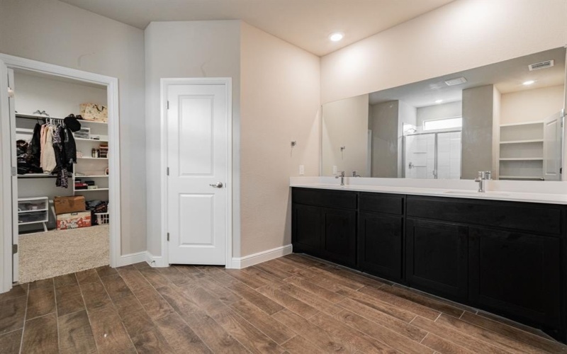 1229 Windsong Drive, Cedar Hill, TX 75104, 5 Habitaciones Habitaciones , ,3 BañosBaños,Residential,En Venta,1229 Windsong Drive,0,21041014