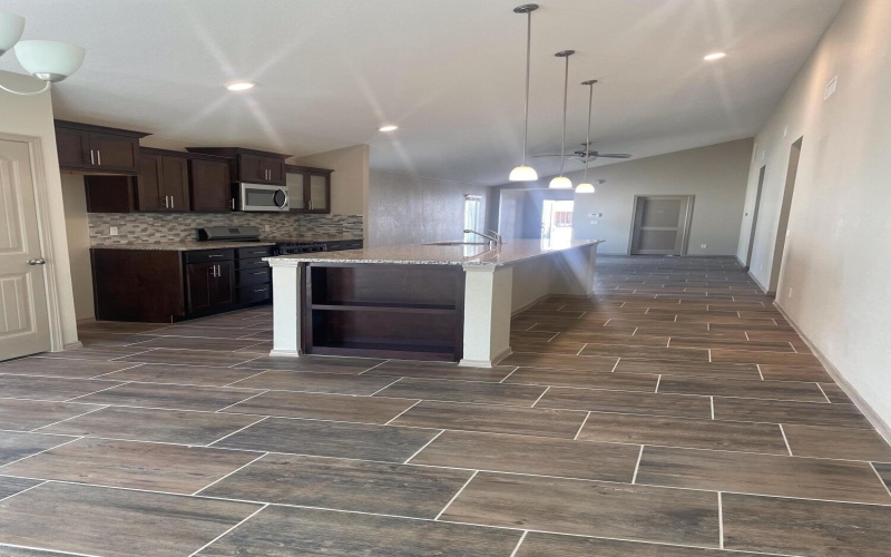 14331 Armando Silva Drive, El Paso, TX 79938, 4 Habitaciones Habitaciones , ,2 BañosBaños,Residential,En Venta,14331 Armando Silva Drive,917738