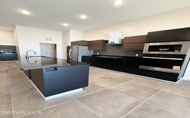 15224 Endurance Avenue, El Paso, TX 79938, 4 Bedrooms Bedrooms, ,2 BathroomsBathrooms,Residential,For Sale,15224 Endurance Avenue,0,929058