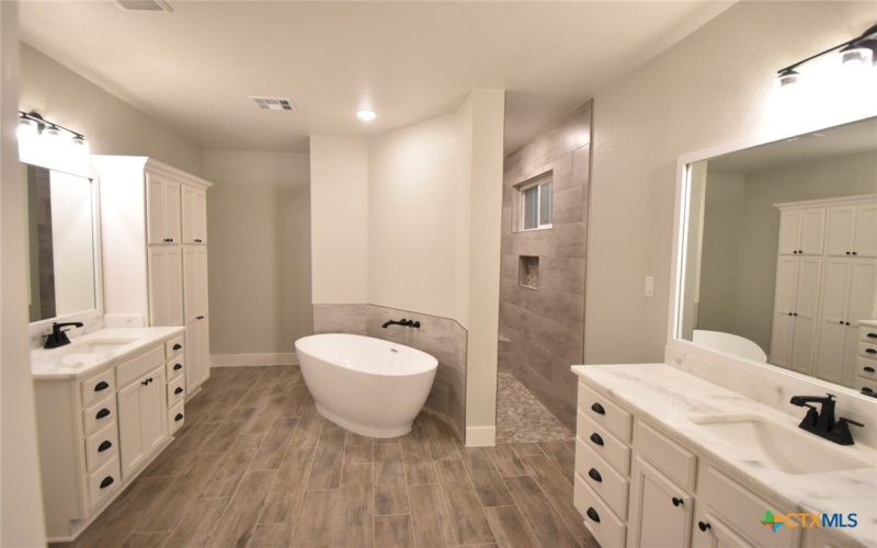 516 25th Avenue, Belton, TX 76513, 4 Habitaciones Habitaciones , ,3 BañosBaños,Residential,En Venta,516 25th Avenue,0,590646