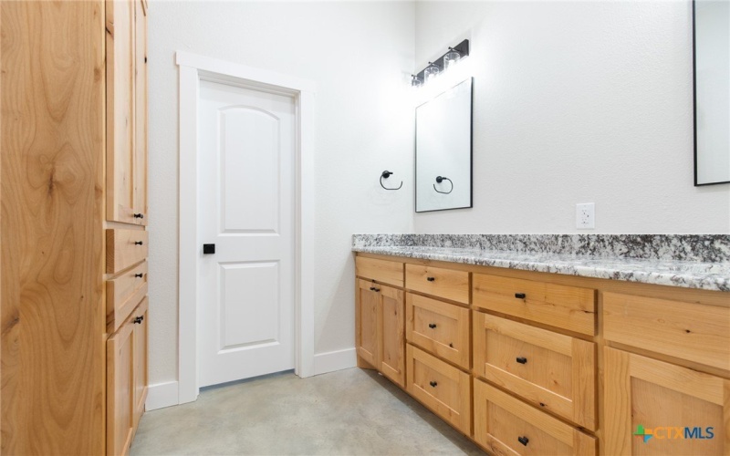 237 Cedar Bluff Loop, Gatesville, TX 76528, 3 Bedrooms Bedrooms, ,2 BathroomsBathrooms,Residential,For Sale,237 Cedar Bluff Loop,0,590764