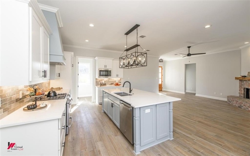 677 Popsi Lane, Stonewall, LA 71078, 4 Bedrooms Bedrooms, ,3 BathroomsBathrooms,Residential,For Sale,677 Popsi Lane,0,21036053
