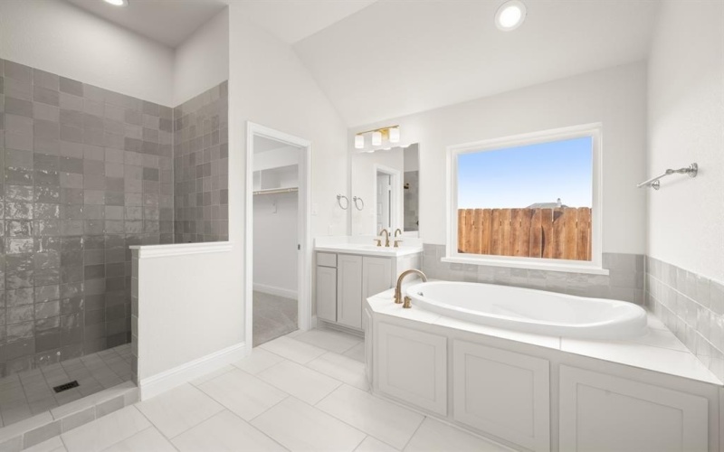 517 Geyser Trail, McGregor, TX 76657, 4 Habitaciones Habitaciones , ,2 BañosBaños,Residential,En Venta,517 Geyser Trail,0,21036573