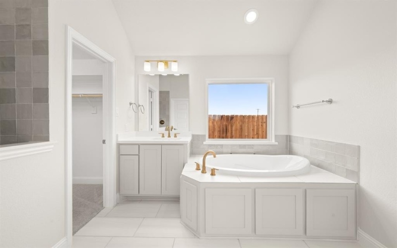 517 Geyser Trail, McGregor, TX 76657, 4 Habitaciones Habitaciones , ,2 BañosBaños,Residential,En Venta,517 Geyser Trail,0,21036573