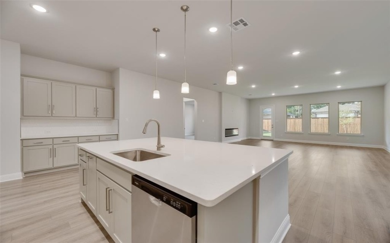 7123 Manhattan Drive, Rowlett, TX 75088, 4 Habitaciones Habitaciones , ,3 BañosBaños,Residential,En Venta,7123 Manhattan Drive,0,21041228