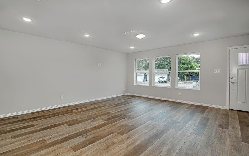 3640 Vaughn Boulevard, Fort Worth, TX 76119, 3 Habitaciones Habitaciones , ,2 BañosBaños,Residential,En Venta,3640 Vaughn Boulevard,0,21041310