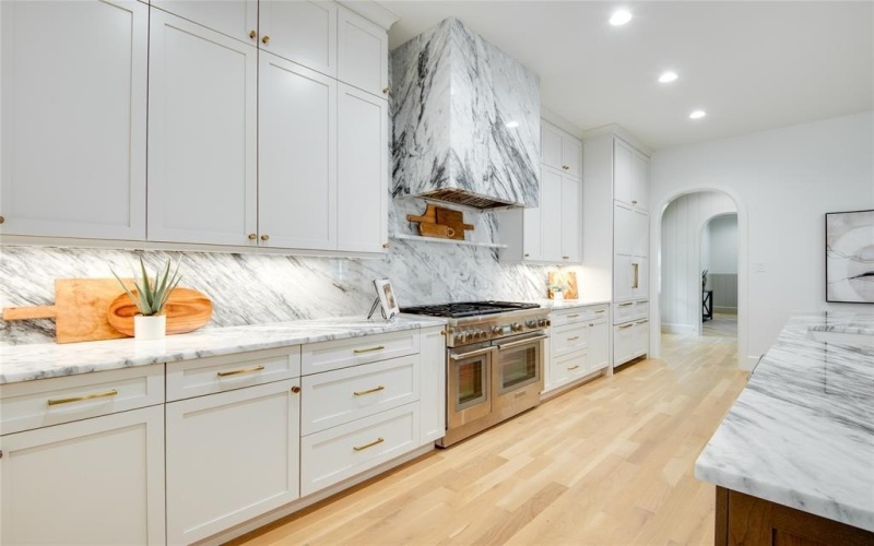 10326 Crestover Drive, Dallas, TX 75229, 5 Bedrooms Bedrooms, ,6 BathroomsBathrooms,Residential,For Sale,10326 Crestover Drive,0,21041402