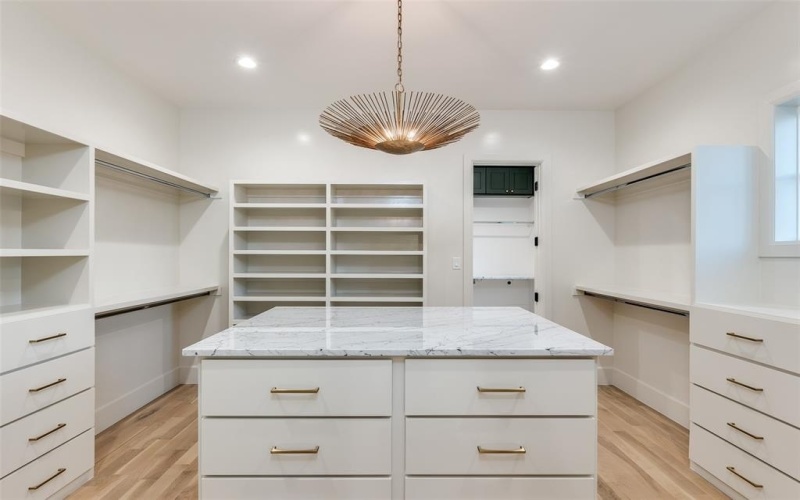 10326 Crestover Drive, Dallas, TX 75229, 5 Bedrooms Bedrooms, ,6 BathroomsBathrooms,Residential,For Sale,10326 Crestover Drive,0,21041402