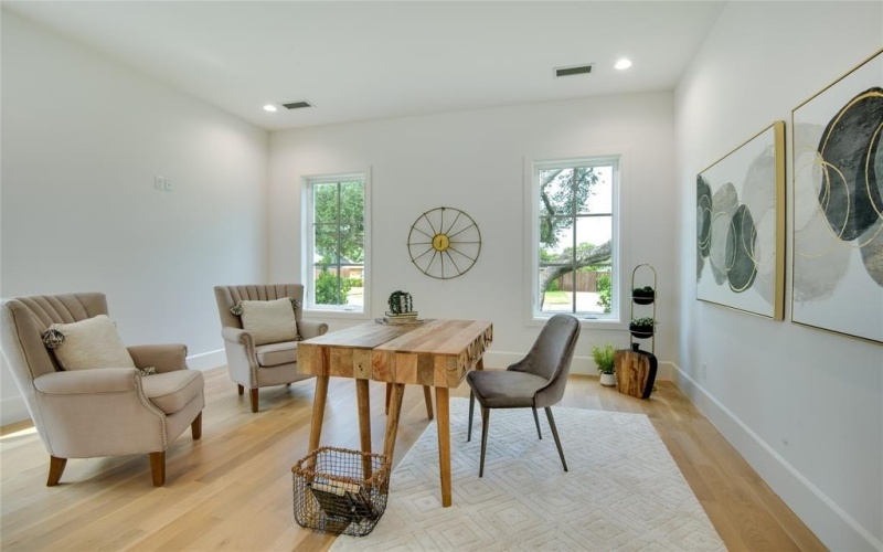 10326 Crestover Drive, Dallas, TX 75229, 5 Bedrooms Bedrooms, ,6 BathroomsBathrooms,Residential,For Sale,10326 Crestover Drive,0,21041402