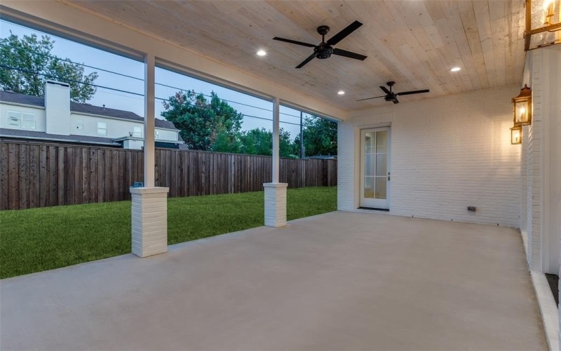 10326 Crestover Drive, Dallas, TX 75229, 5 Bedrooms Bedrooms, ,6 BathroomsBathrooms,Residential,For Sale,10326 Crestover Drive,0,21041402