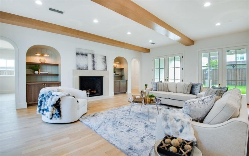 10326 Crestover Drive, Dallas, TX 75229, 5 Bedrooms Bedrooms, ,6 BathroomsBathrooms,Residential,For Sale,10326 Crestover Drive,0,21041402