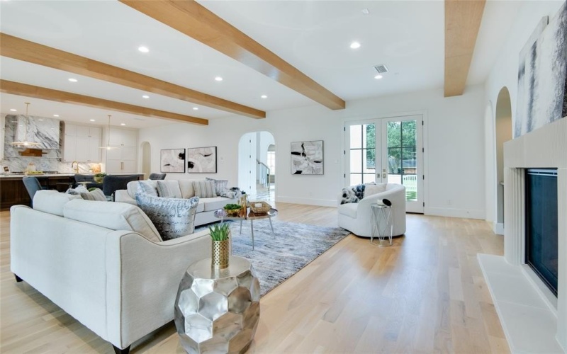 10326 Crestover Drive, Dallas, TX 75229, 5 Bedrooms Bedrooms, ,6 BathroomsBathrooms,Residential,For Sale,10326 Crestover Drive,0,21041402