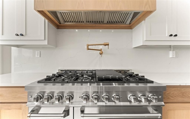 11002 Denali Drive, Woodway, TX 76712, 5 Bedrooms Bedrooms, ,3 BathroomsBathrooms,Residential,For Sale,11002 Denali Drive,0,21041417