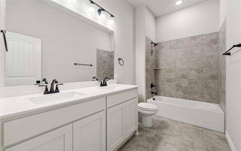 116 Moss Glen Lane, New Fairview, TX 76078, 5 Bedrooms Bedrooms, ,5 BathroomsBathrooms,Residential,For Sale,116 Moss Glen Lane,0,21041532