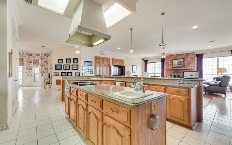 2251 English Road, Rockwall, TX 75032, 5 Habitaciones Habitaciones , ,5 BañosBaños,Residential,En Venta,2251 English Road,0,21041560