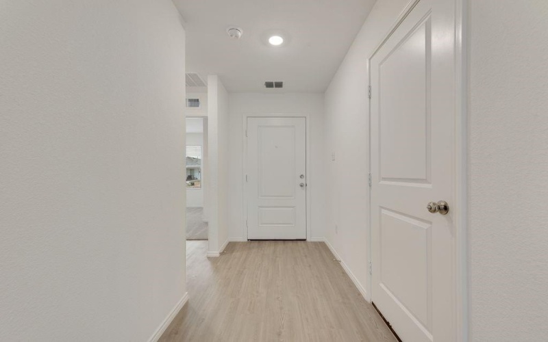 2082 Shady Oaks Drive, Ennis, TX 75119, 3 Habitaciones Habitaciones , ,2 BañosBaños,Residential,En Venta,2082 Shady Oaks Drive,0,21041623