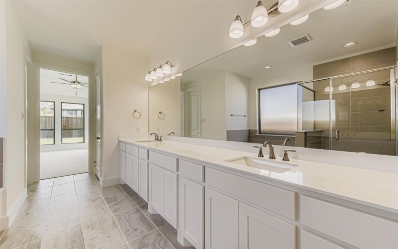 11332 Bratton Boulevard, Fort Worth, TX 76052, 4 Habitaciones Habitaciones , ,3 BañosBaños,Residential,En Venta,11332 Bratton Boulevard,0,21041644