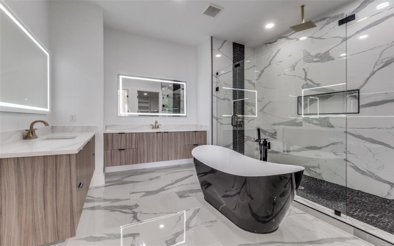 1521 N Haskell Avenue, Dallas, TX 75204, 3 Bedrooms Bedrooms, ,2 BathroomsBathrooms,Residential,For Sale,1521 N Haskell Avenue,0,21041658