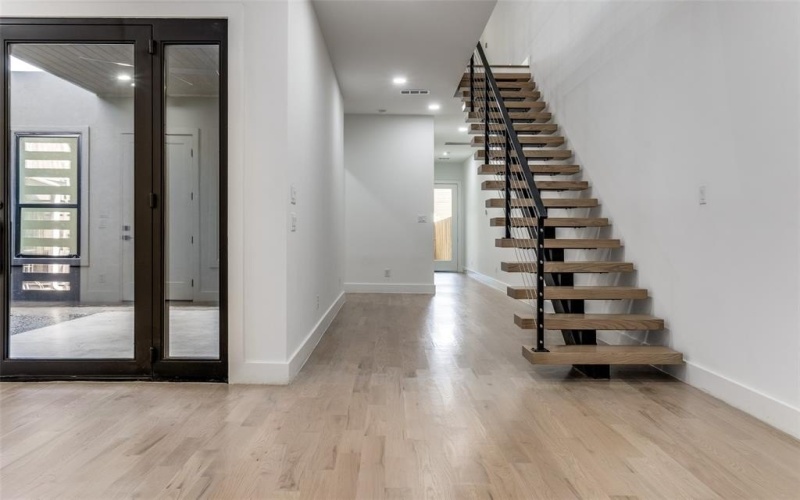 1521 N Haskell Avenue, Dallas, TX 75204, 3 Bedrooms Bedrooms, ,2 BathroomsBathrooms,Residential,For Sale,1521 N Haskell Avenue,0,21041658