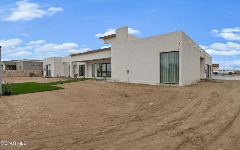 406 Del Rio View Drive, El Paso, TX 79932, 4 Habitaciones Habitaciones , ,1 BañoBaños,Residential,En Venta,406 Del Rio View Drive,917869