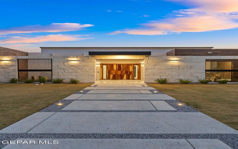 406 Del Rio View Drive, El Paso, TX 79932, 4 Habitaciones Habitaciones , ,1 BañoBaños,Residential,En Venta,406 Del Rio View Drive,917869