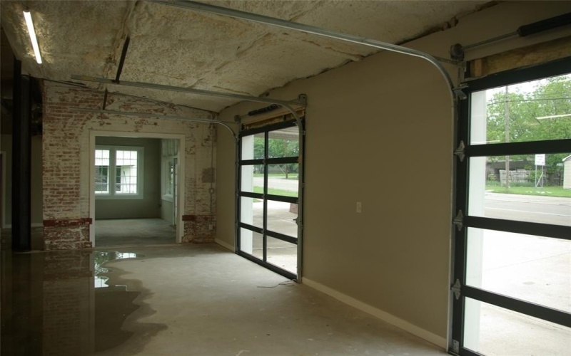 306 S Waco Street, Van Alstyne, TX 75495, ,Commercial Sale,For Sale,306 S Waco Street,0,21041726