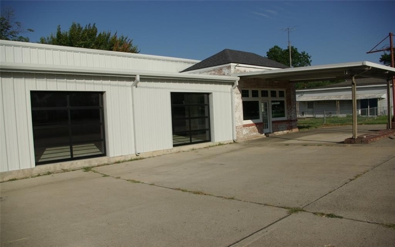 306 S Waco Street, Van Alstyne, TX 75495, ,Commercial Sale,For Sale,306 S Waco Street,0,21041726