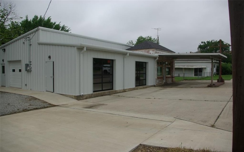 306 S Waco Street, Van Alstyne, TX 75495, ,Commercial Sale,For Sale,306 S Waco Street,0,21041726