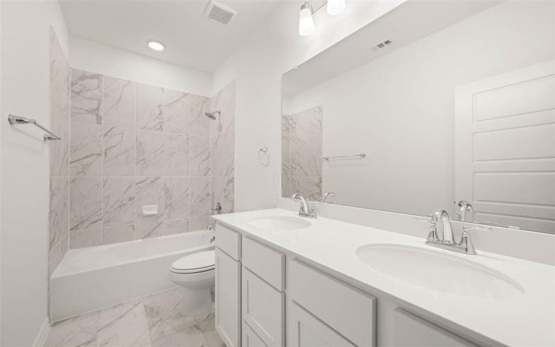 1324 Rothland Lane, Red Oak, TX 75154, 4 Habitaciones Habitaciones , ,3 BañosBaños,Residential,En Venta,1324 Rothland Lane,0,21041804