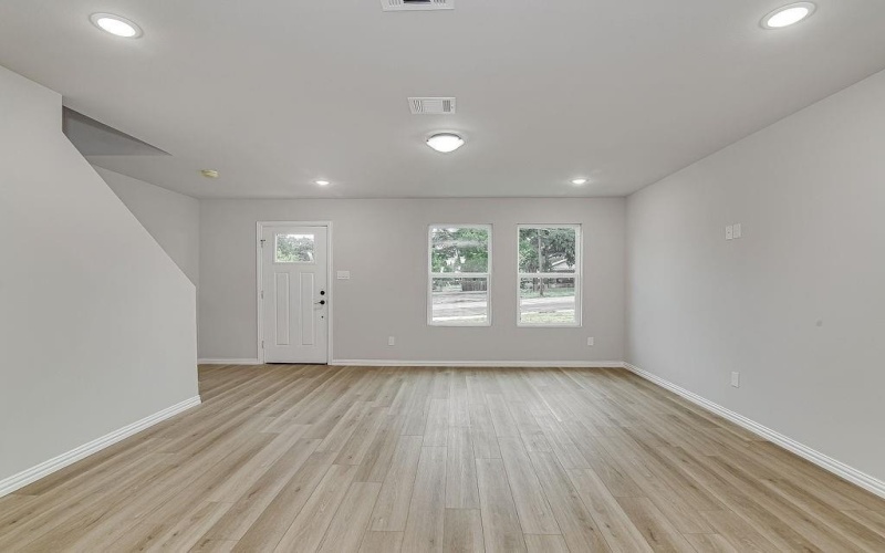 3644 Vaughn Boulevard, Fort Worth, TX 76119, 3 Bedrooms Bedrooms, ,2 BathroomsBathrooms,Residential,For Sale,3644 Vaughn Boulevard,0,21041840