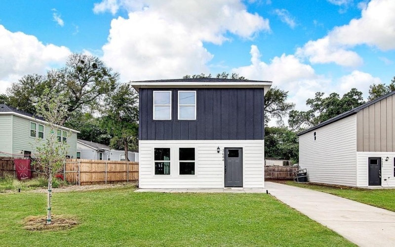 3644 Vaughn Boulevard, Fort Worth, TX 76119, 3 Bedrooms Bedrooms, ,2 BathroomsBathrooms,Residential,For Sale,3644 Vaughn Boulevard,0,21041840