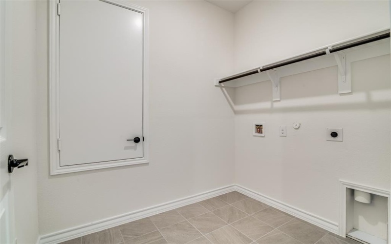 1531 Newsted Drive, Seagoville, TX 75159, 4 Bedrooms Bedrooms, ,2 BathroomsBathrooms,Residential,For Sale,1531 Newsted Drive,0,21041847