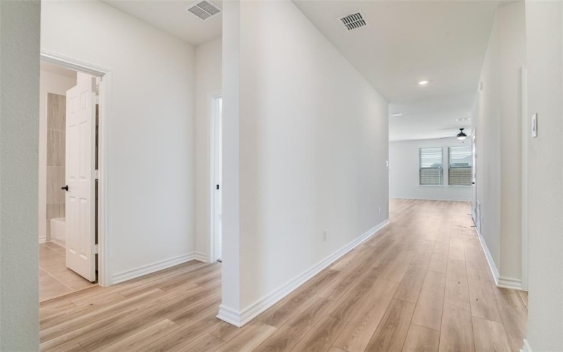 1531 Newsted Drive, Seagoville, TX 75159, 4 Bedrooms Bedrooms, ,2 BathroomsBathrooms,Residential,For Sale,1531 Newsted Drive,0,21041847