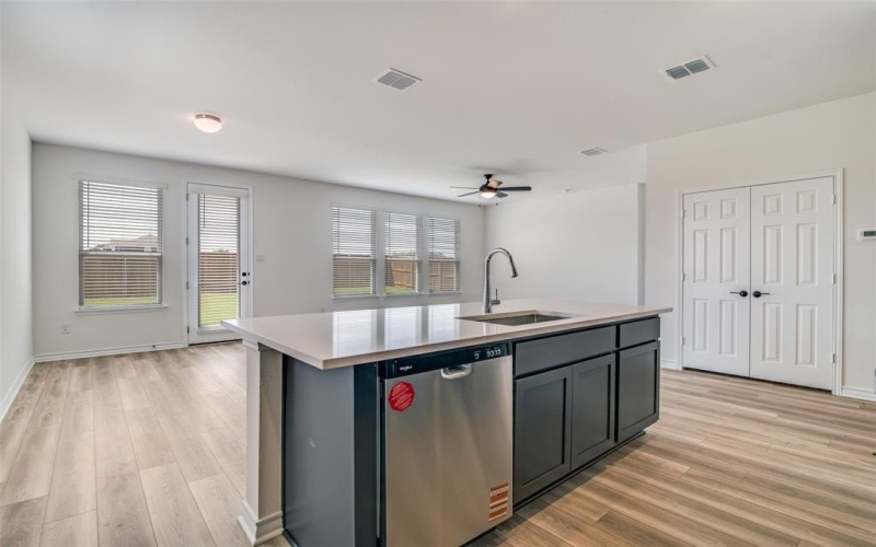 1531 Newsted Drive, Seagoville, TX 75159, 4 Bedrooms Bedrooms, ,2 BathroomsBathrooms,Residential,For Sale,1531 Newsted Drive,0,21041847