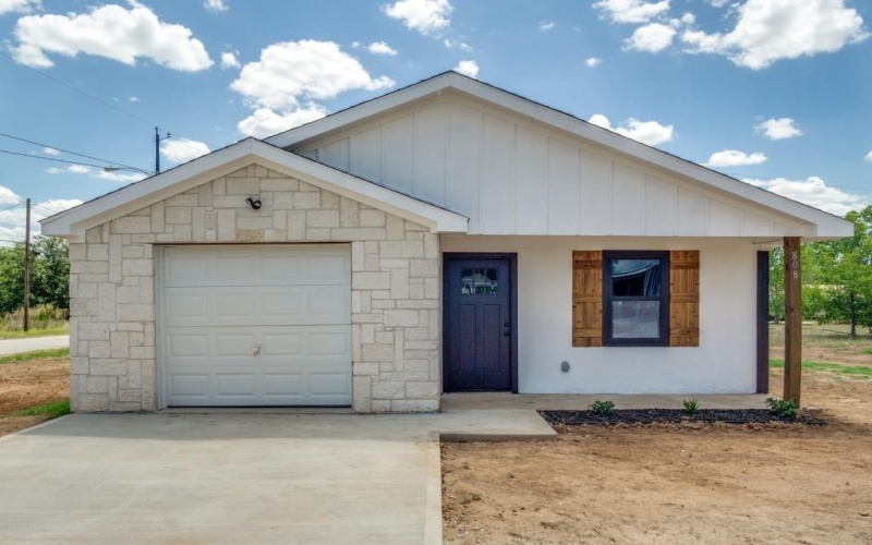 808 Buckboard Drive, De Leon, TX 76444, 3 Bedrooms Bedrooms, ,2 BathroomsBathrooms,Residential,For Sale,808 Buckboard Drive,0,21041849
