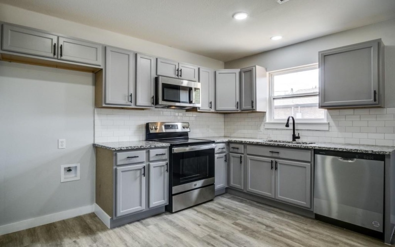 808 Buckboard Drive, De Leon, TX 76444, 3 Bedrooms Bedrooms, ,2 BathroomsBathrooms,Residential,For Sale,808 Buckboard Drive,0,21041849