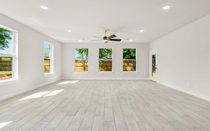 5102 Waterbury Court, Granbury, TX 76048, 4 Bedrooms Bedrooms, ,2 BathroomsBathrooms,Residential,For Sale,5102 Waterbury Court,0,21041852