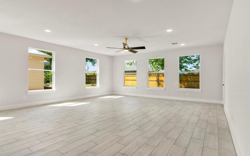 5102 Waterbury Court, Granbury, TX 76048, 4 Bedrooms Bedrooms, ,2 BathroomsBathrooms,Residential,For Sale,5102 Waterbury Court,0,21041852