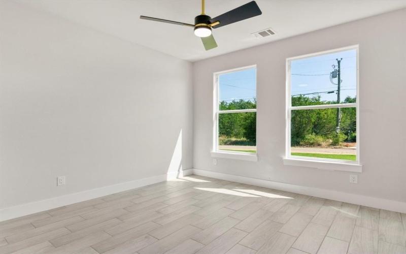 5102 Waterbury Court, Granbury, TX 76048, 4 Bedrooms Bedrooms, ,2 BathroomsBathrooms,Residential,For Sale,5102 Waterbury Court,0,21041852