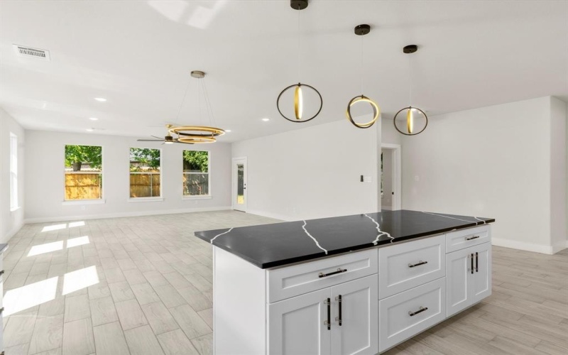 5102 Waterbury Court, Granbury, TX 76048, 4 Bedrooms Bedrooms, ,2 BathroomsBathrooms,Residential,For Sale,5102 Waterbury Court,0,21041852